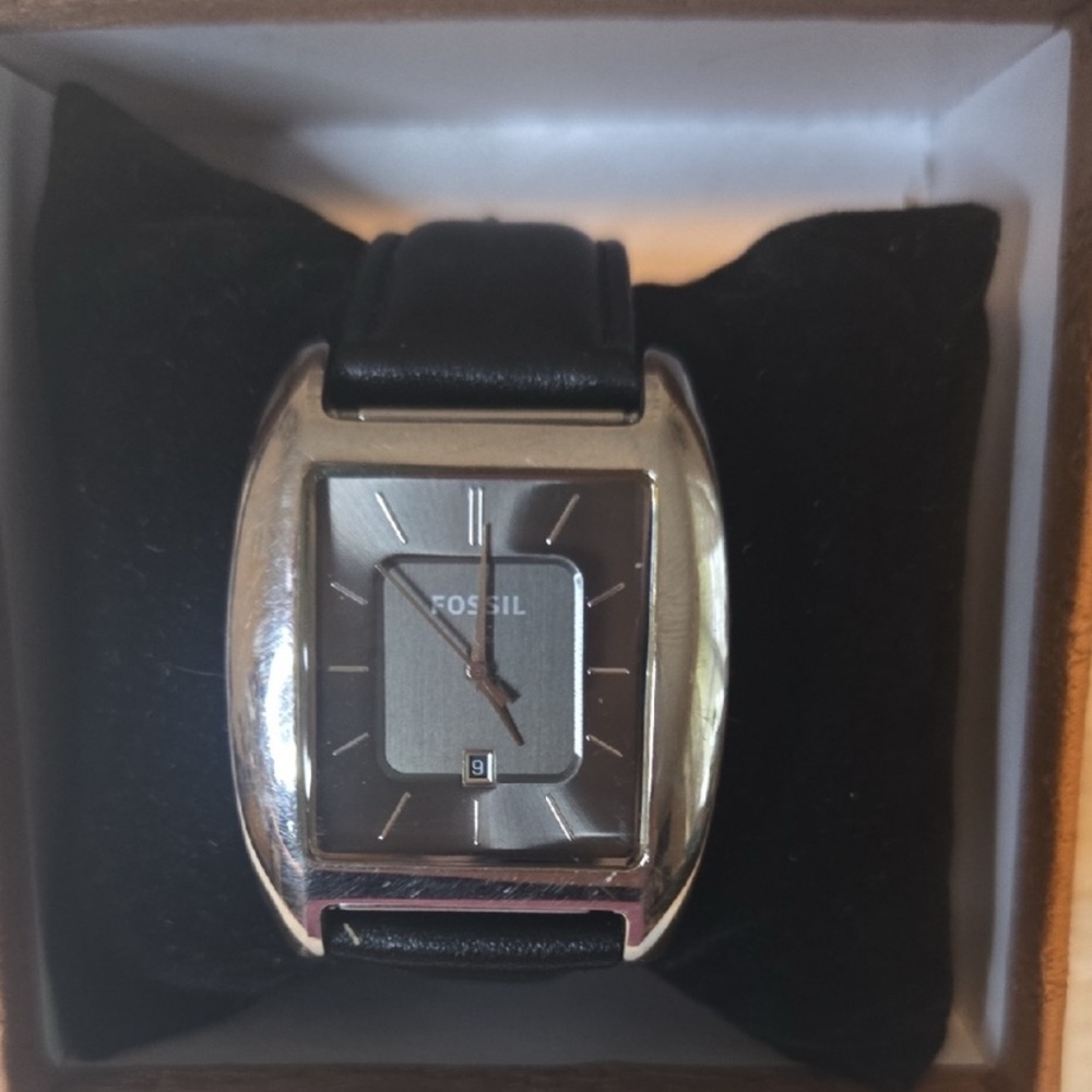Fossil Men's Black Leather Strap Silver Case Rectangular Watch
